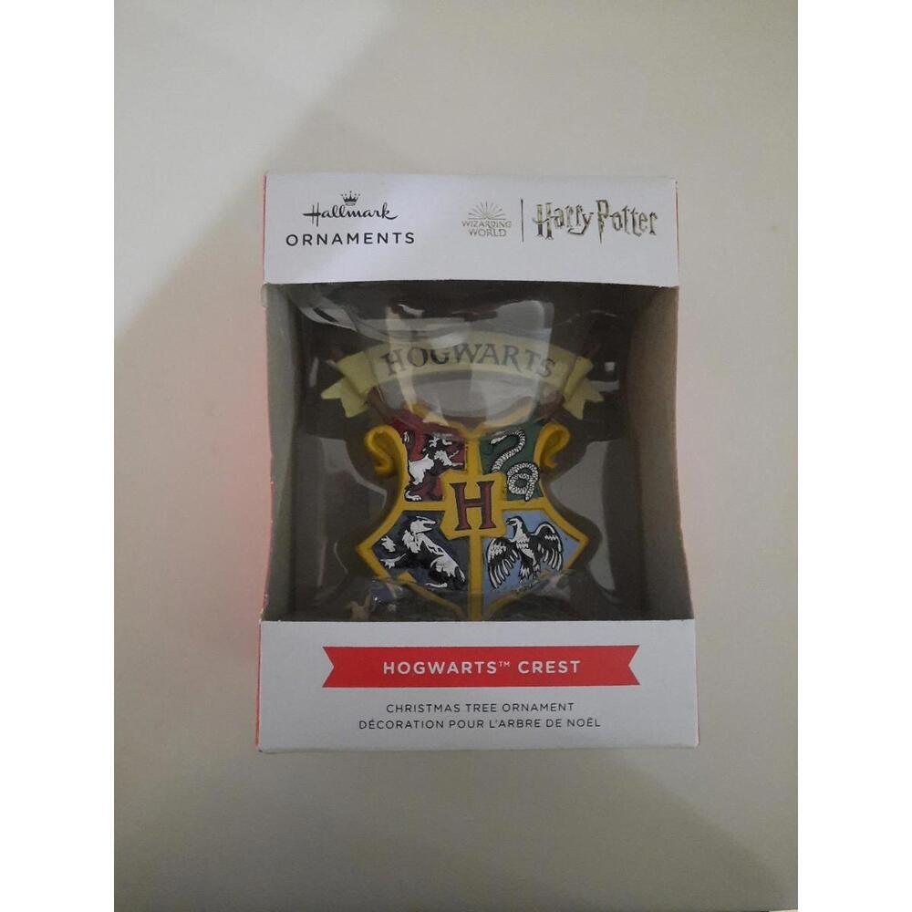 Hallmark 2021 Wizarding‎ World of Harry Potter Hogwarts Crest Ornament NEW